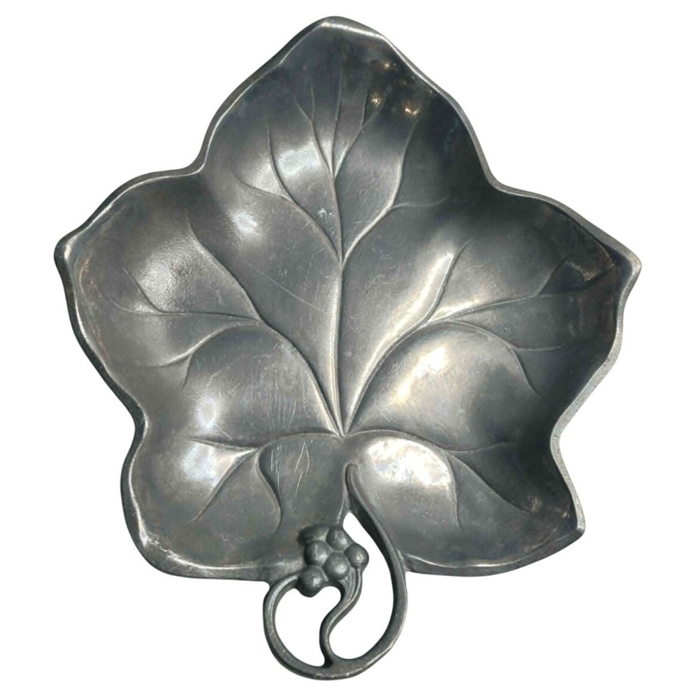Pewtarex York PA Silver Tone Grape Leaf Candy Dish Snack Trinket Tray 11 inch